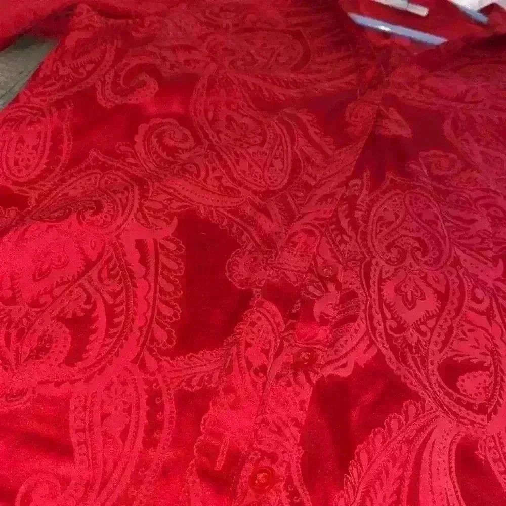 💚🎄3/$15 Medium 3/4 Sleeve Button Up Paisley Design A - Picture 3 of 4